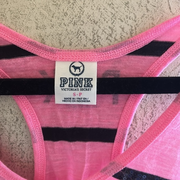Pink muscle top - Picture 3 of 5